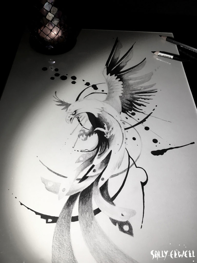 Dessin tattoo Phoenix graphique tâches et coulures d’encre noire dégradé de crayon gris